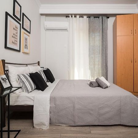 T' Giorgio Apartment Tesalonika Bagian luar foto